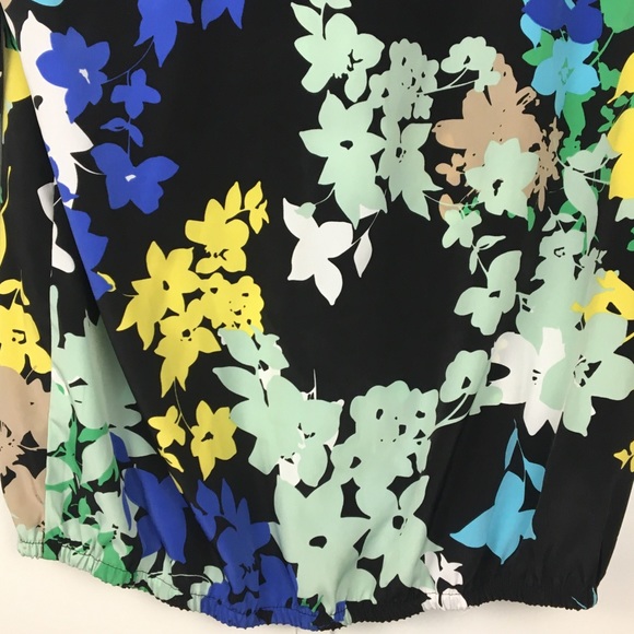 Dana Buchman Blouse. - Picture 5 of 8